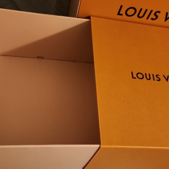 Louis Vuitton Gigantic Display Or Gift Box..Select Your Size When Ordering. - Picture 2 of 9
